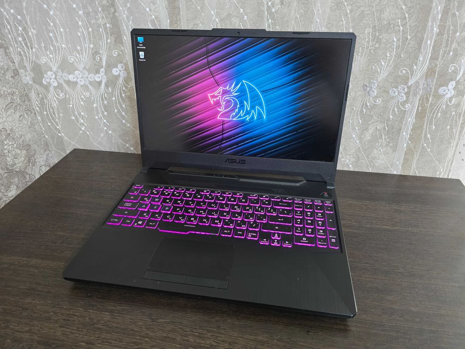Asus TUF Gaming A15 игровой ноутбук Ryzen 5 / GTX 1650