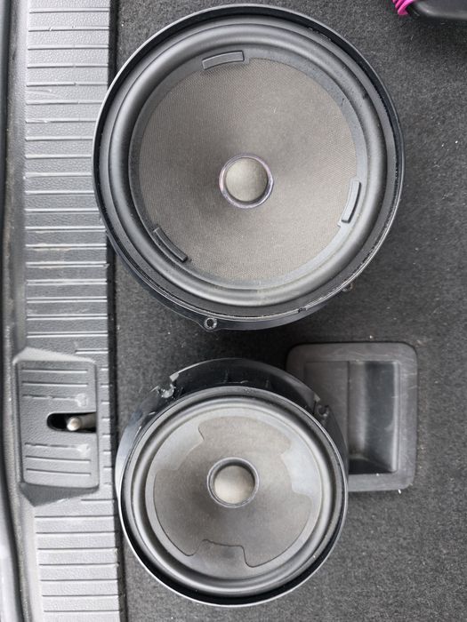 Boxa fata si boxa spate vw passat b8