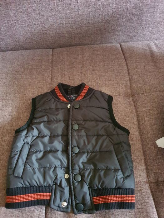 Продам жилетку детскую.