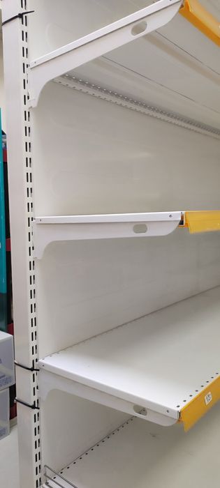 Метални крайстенни стелажи