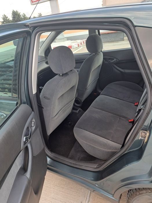 Ford focus ghia 2002