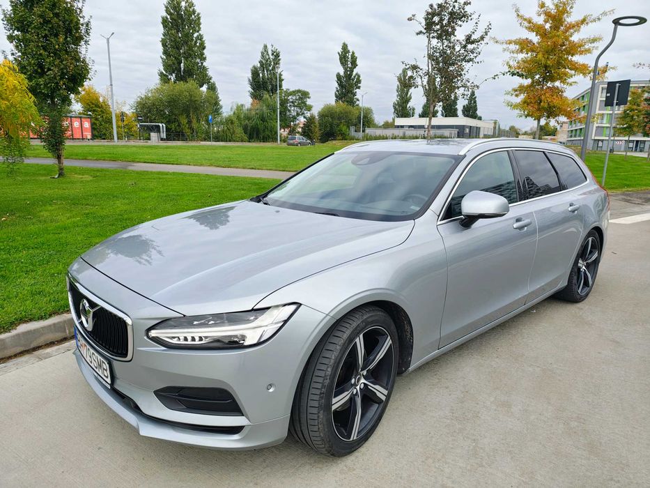 Volvo V90 D4 Momentum