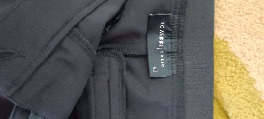 Pantaloni clasici stofa LC Waikiki marimea 40