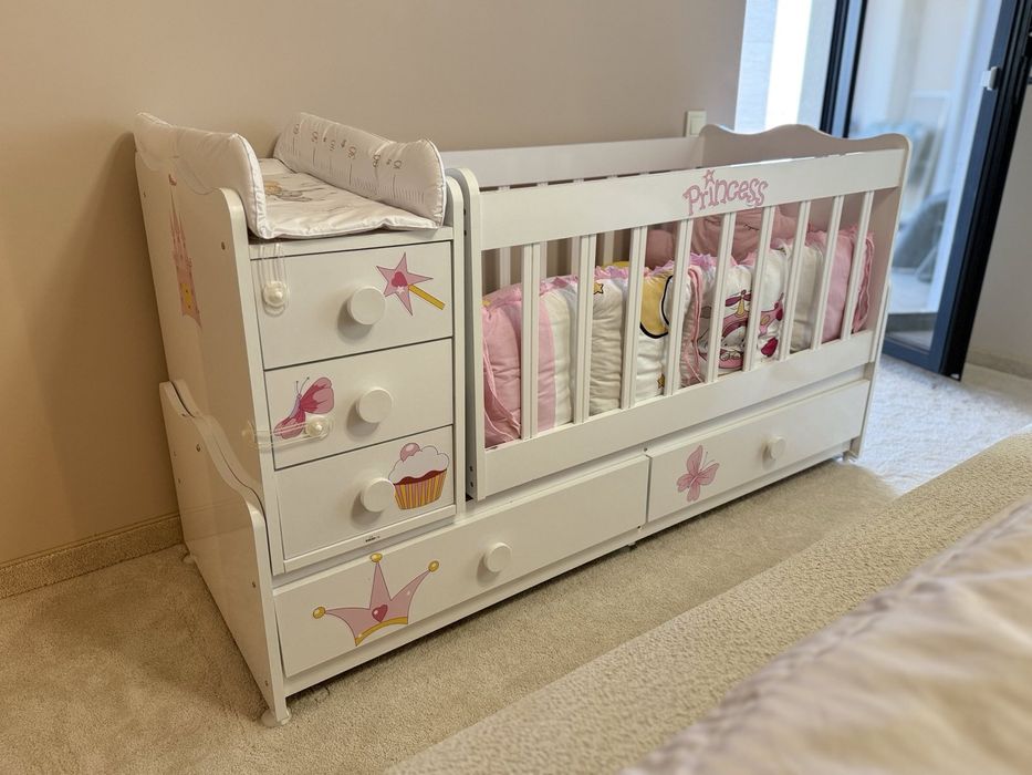 Растяща бебешка бебешка кошара с люлеещ механизъм Princess