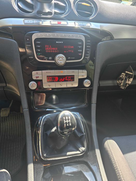 Продавам Ford S-max