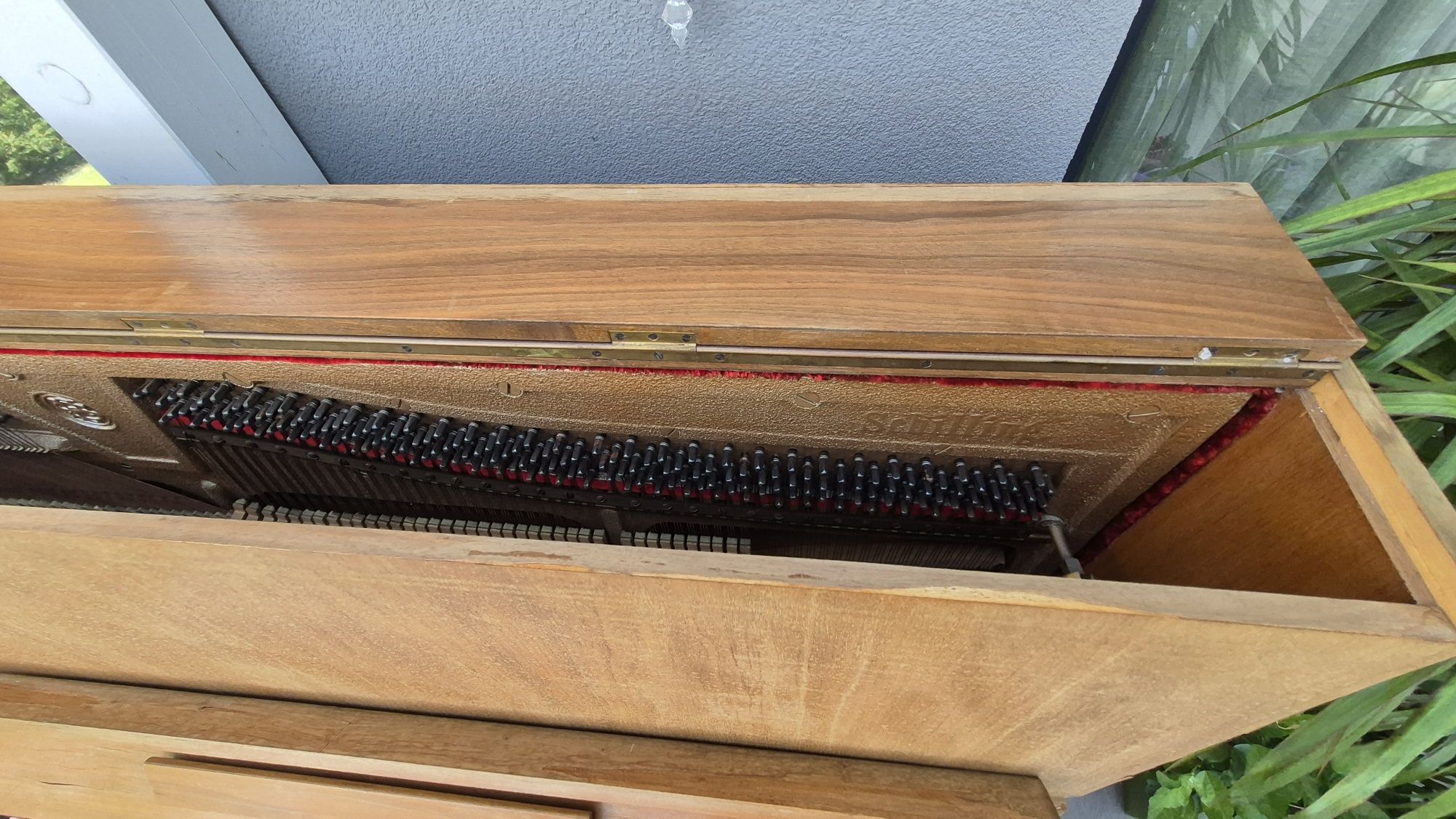 Vând pianina Germania
