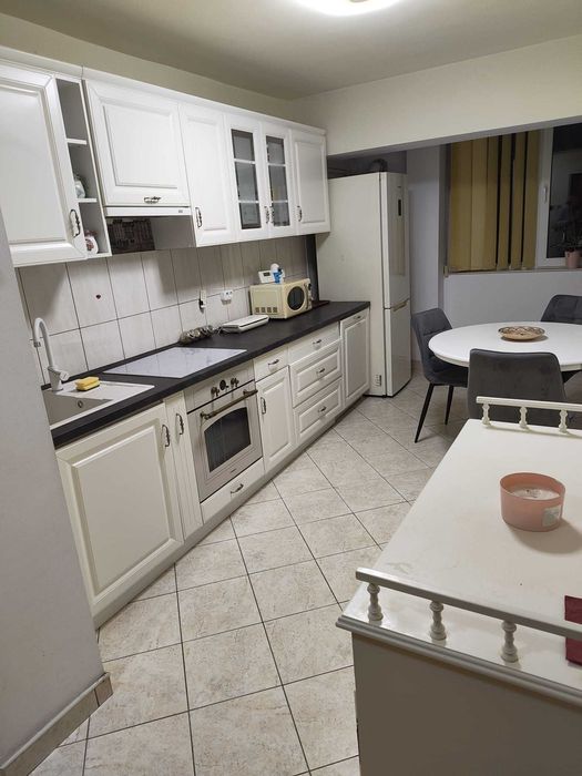 Apartament 4 camere renovat • Prima închiriere • Zona Între Lacuri