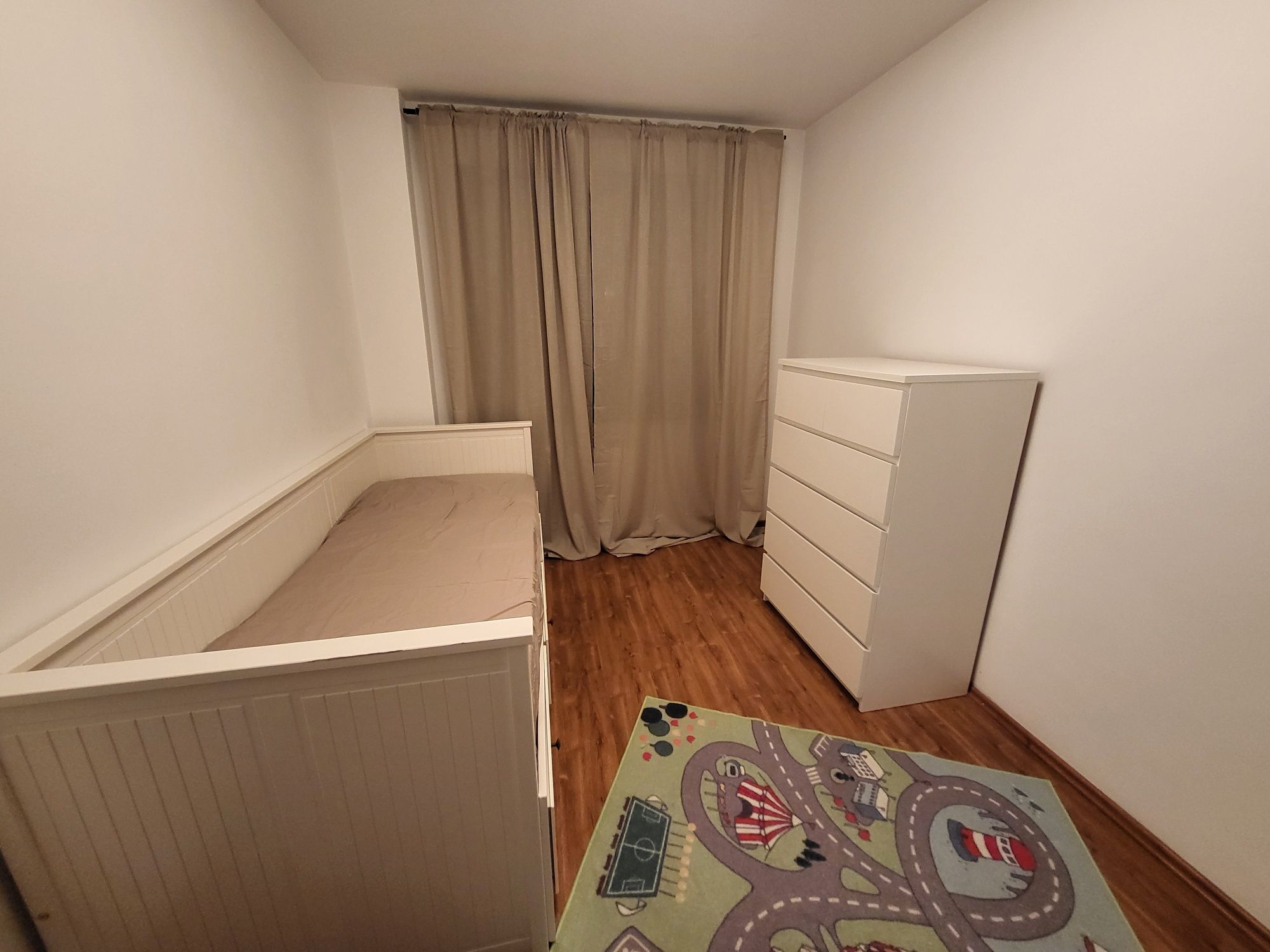 Apartament cu 4 camere