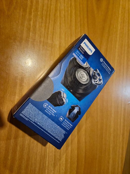 Aparat de ras Philips NOU