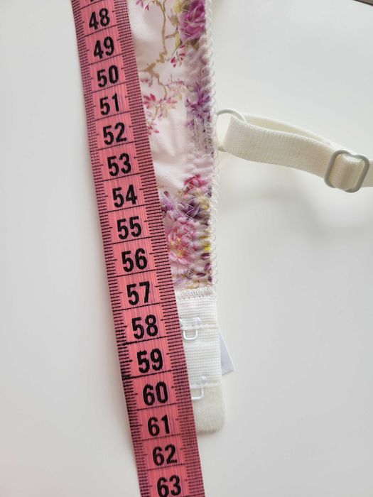 Suiten , brand Jasmine