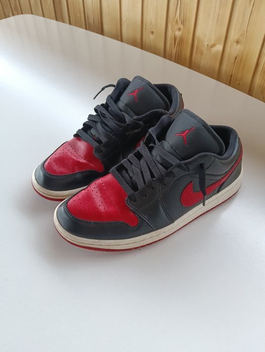 Vând Jordan 1 low