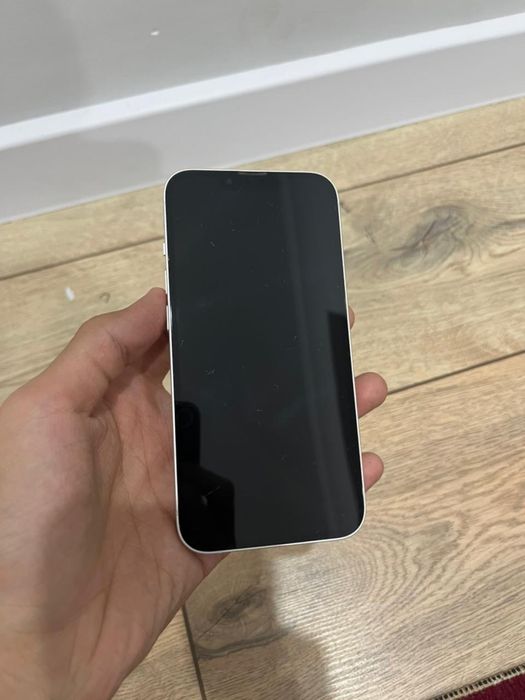 Айфон 13.         О