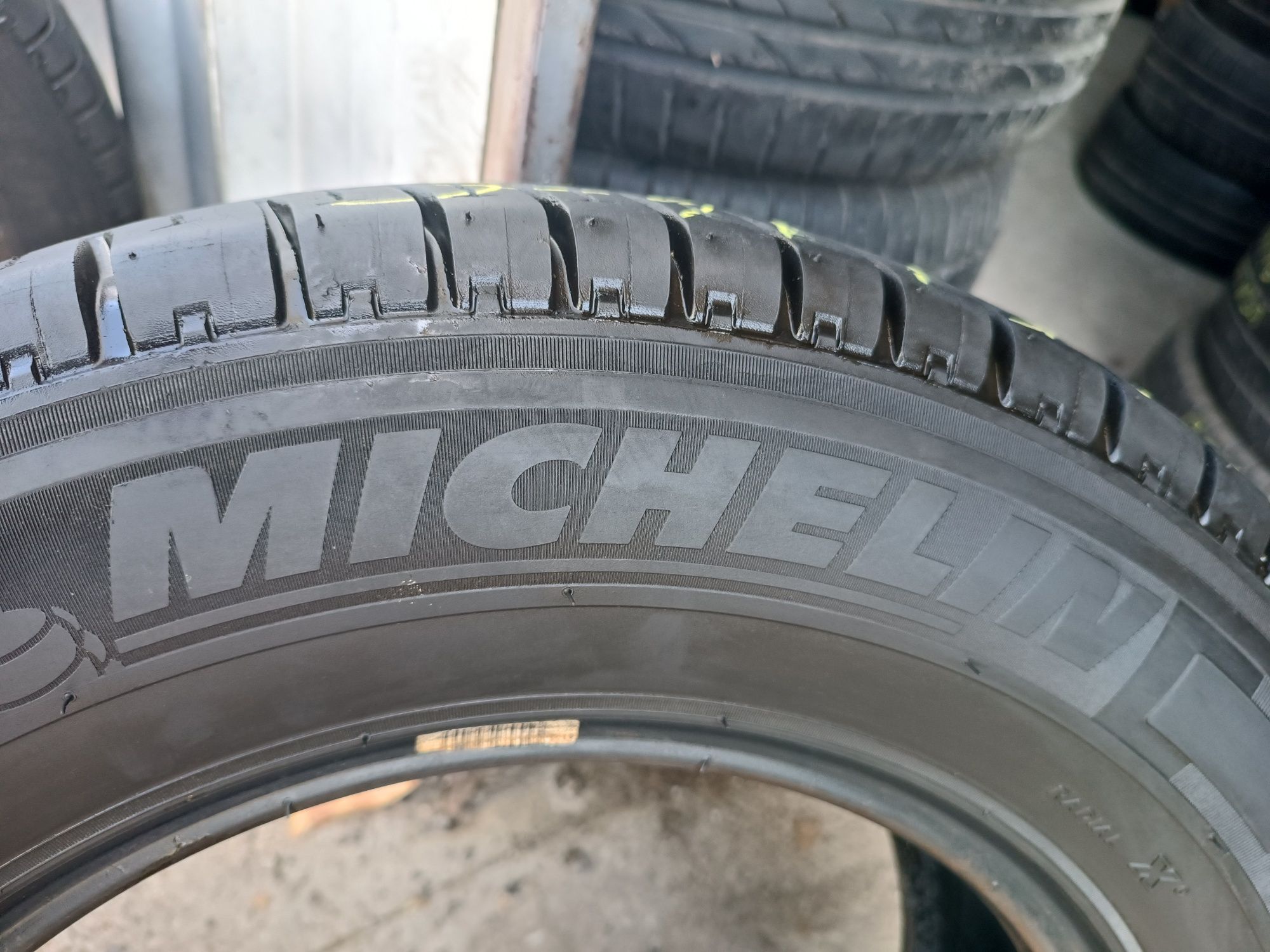 235/65/16 С Michelin