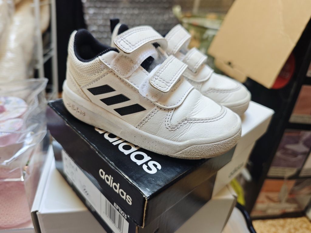 Кецове Adidas 22 номер