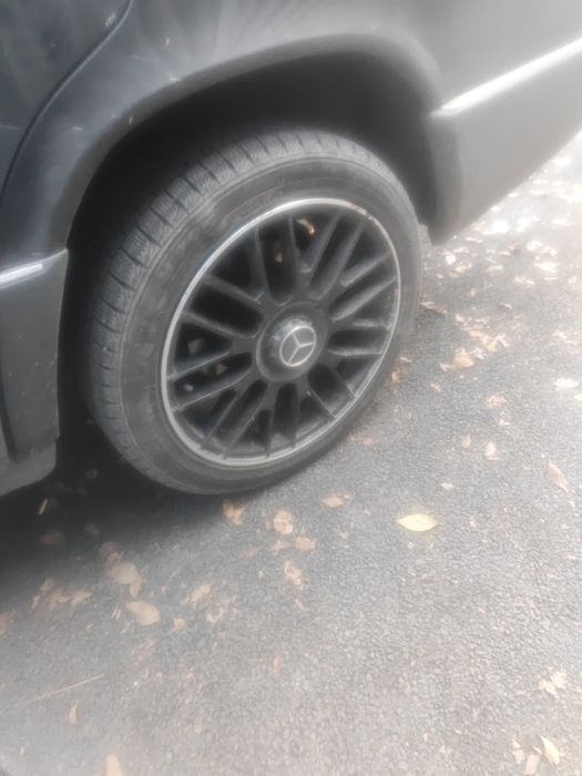 Диск Мерседес размер 17 без сварки ,с летней резиной комплект 4 диска