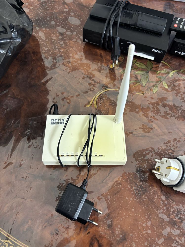 Wi-FI маршрутизатор netls WF 242411E