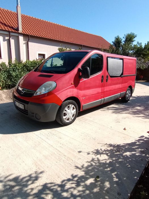 Opel Vivaro 2.0 CDTI, 122036km, 2008, model lung