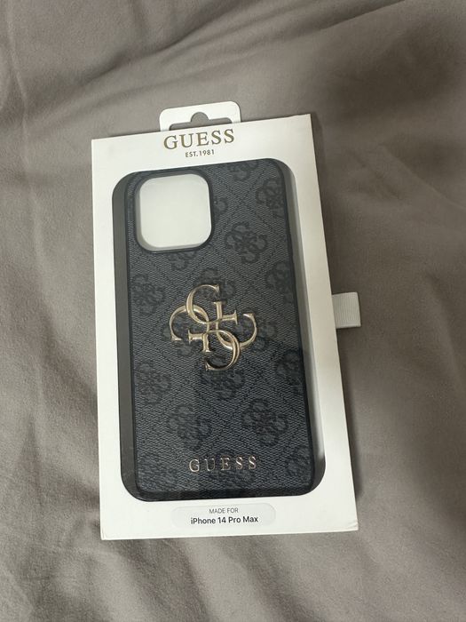 Калъф за телефон и портмоне на Guess