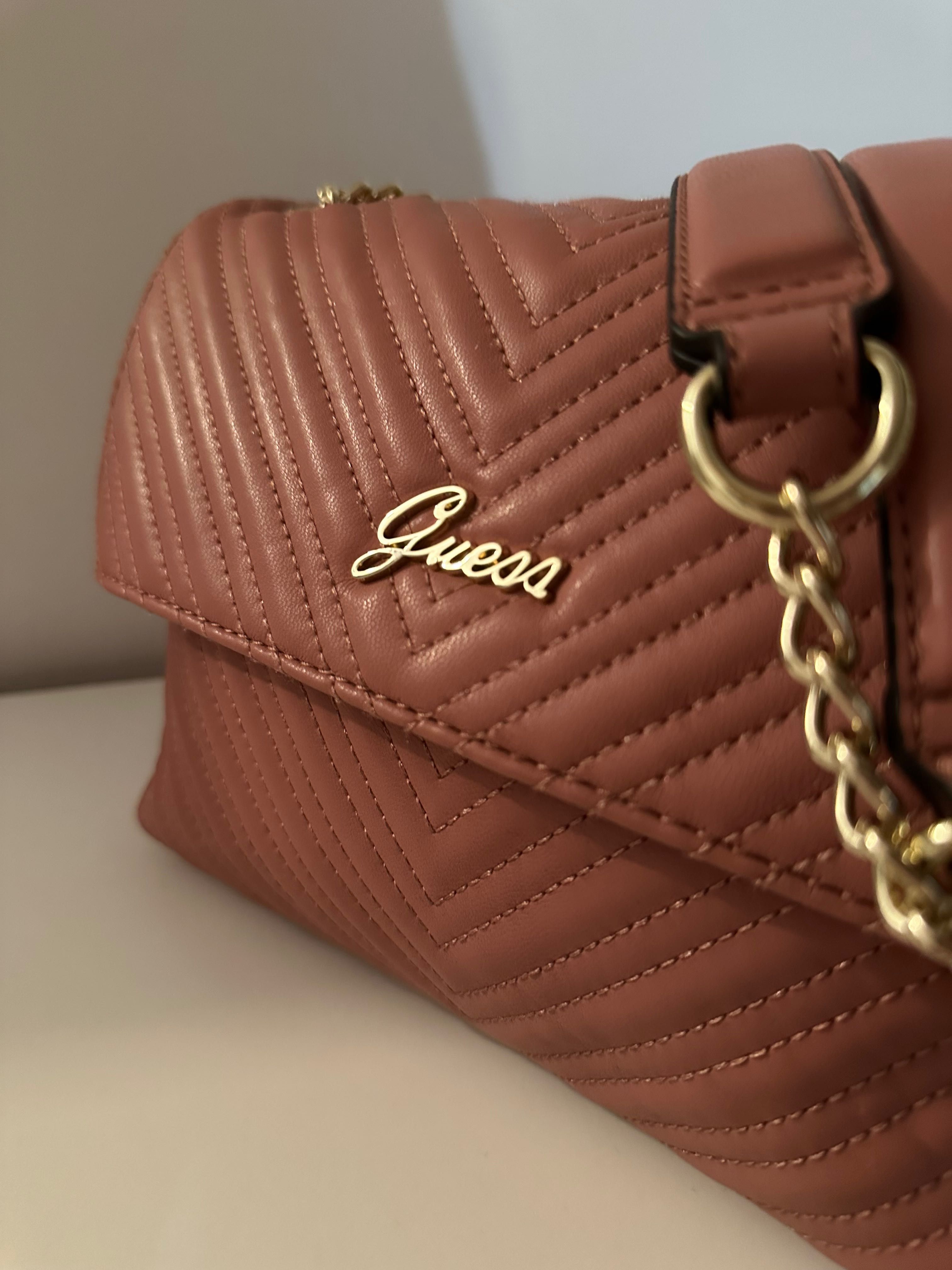Чанта Guess чисто нова не носена