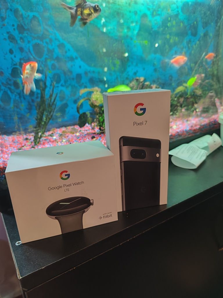 Vand pachet Google Pixel 7 si Google Watch 1 LTE