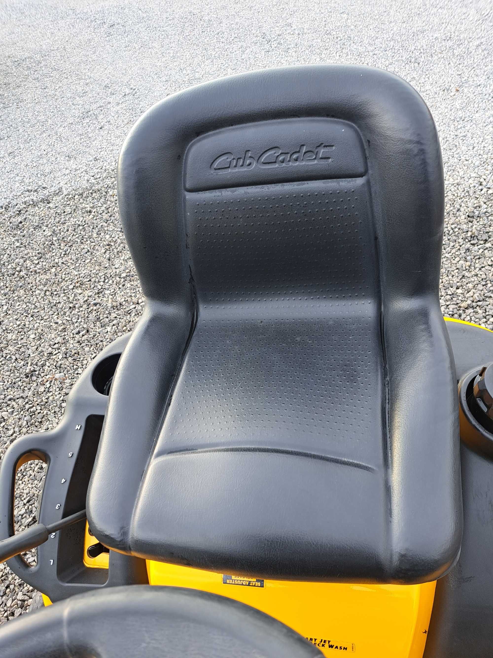 Cub Cadet тракторна косачка 25 конски сили и 54 инча