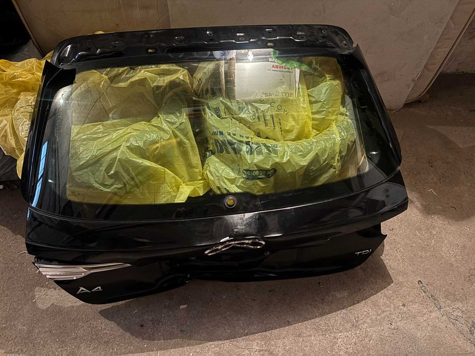 Ауди А4 В9 комби задно стъкло