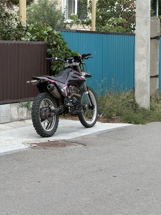 Продам эндуро 300