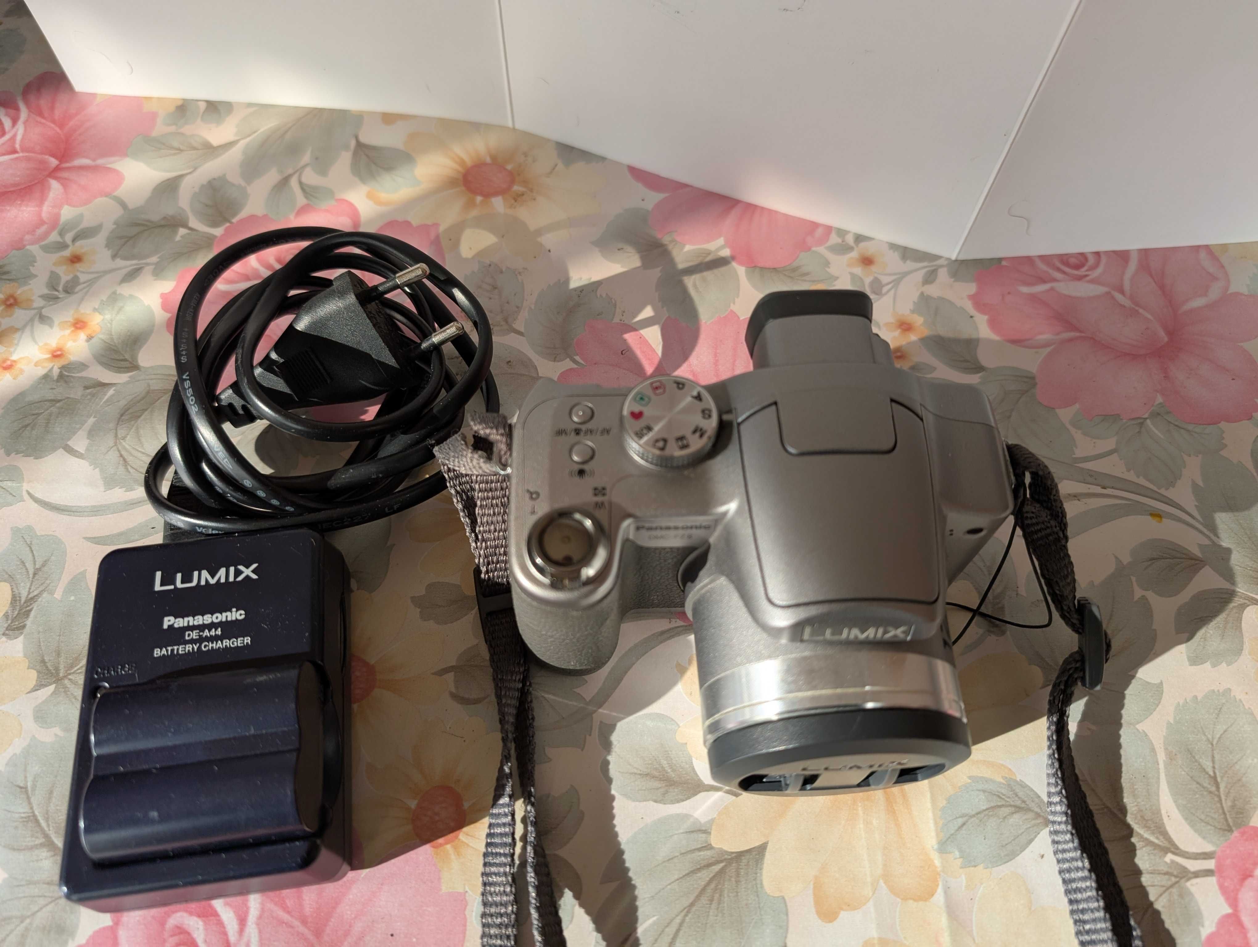 Продавам фотоапарат Panasonic DMC-FZ8