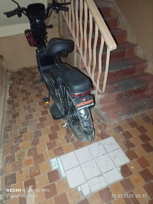 Skuter yangi Obmen bor