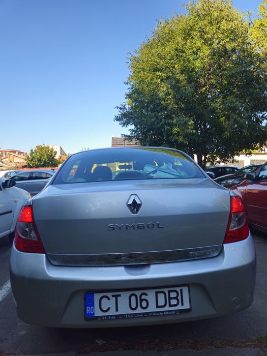 Renault symbol 2011