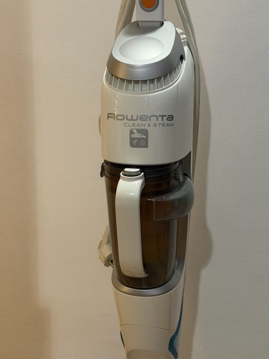 Aspirator Rowenta cu aburi Clean&Steam