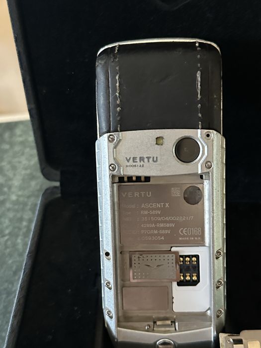 Vertu Ascent  Х с ключ и кутия