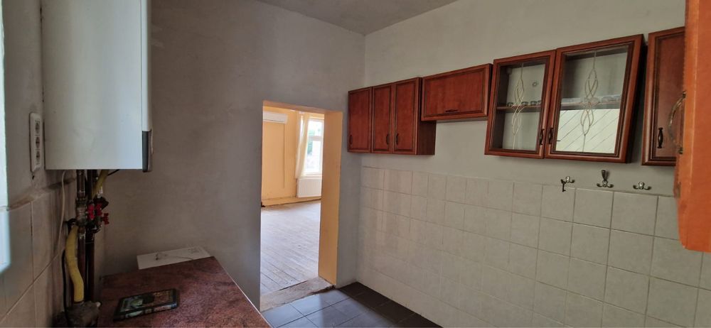 Vand garsoniera spatioasa in zona excelenta