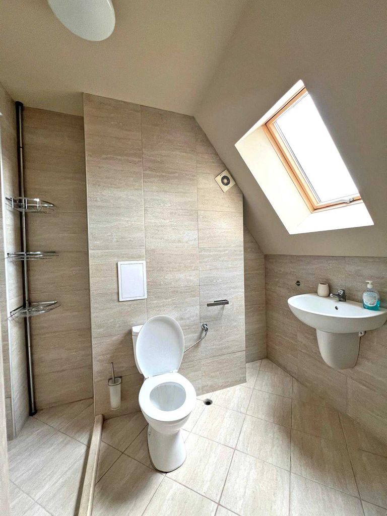 Дава се под наем Мезонет в Пловдив, Кършияка - 120 кв.м за 714 € - Снимка #12