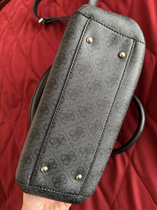 Дамска чанта Guess