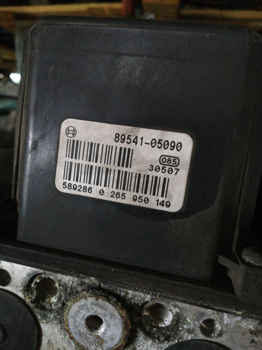 Oglinda, pompa abs toyota avensis 2005