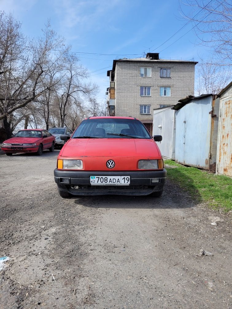 Продам фольксваген пасат. Двиготель привозной масло не кушает. Машина