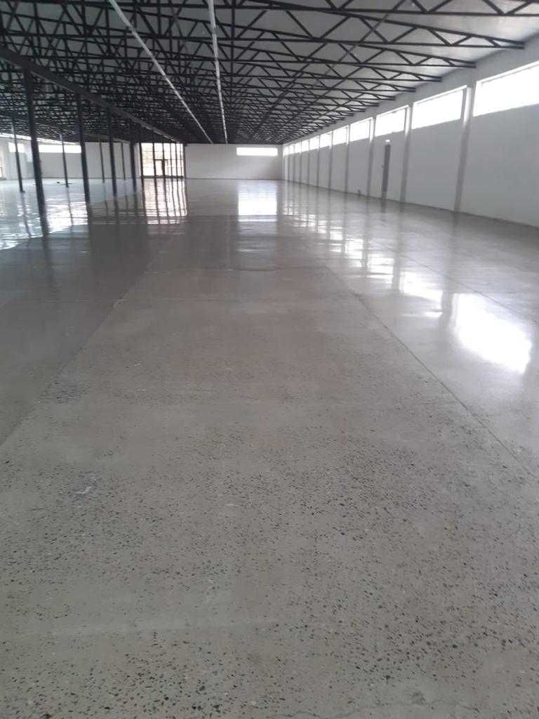 Полированные бетонные полы  для торговых и промышленных помещений