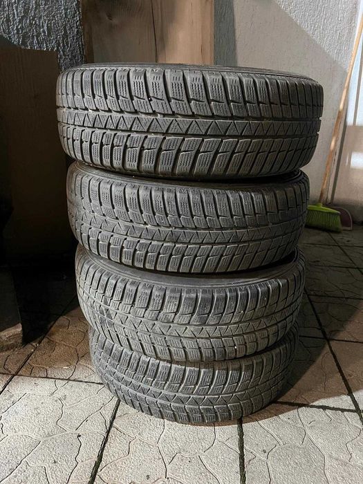 4 Anvelope de iarna 185/60/R15 cu jante
