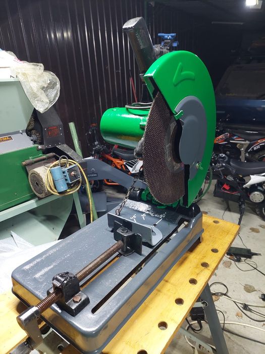 Circular debitat metal Mannesmann