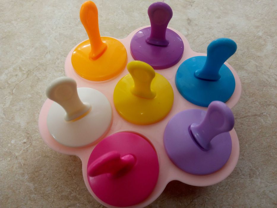 Яркие формы для детского мороженого и десертов.Цена 30тыс