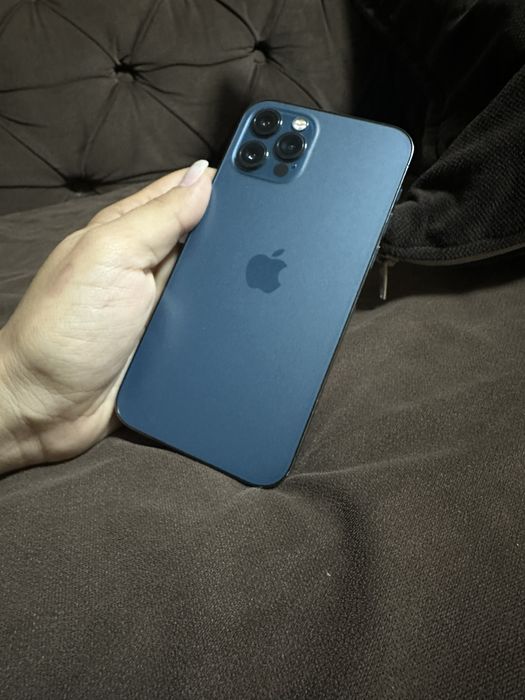 продам Iphone 12 pro