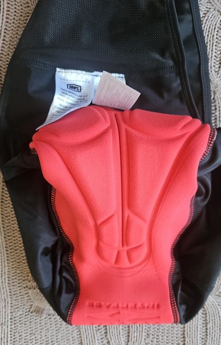 Нов колоездачен биб 100% Exceeda, S