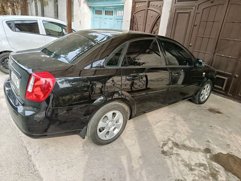 Продаю свои автомобиль жентра