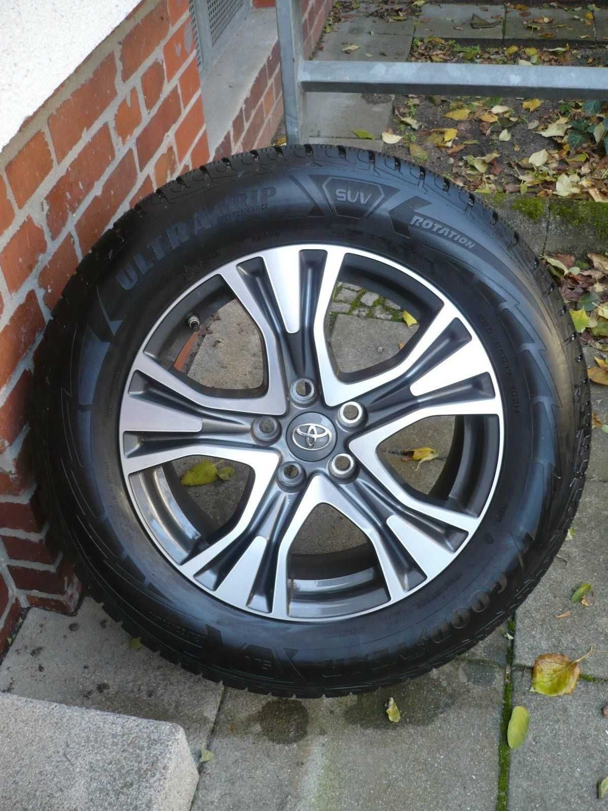 Jante 17" Toyota RAV4 senzori presiune anv iarna GoodYear 225 65 17