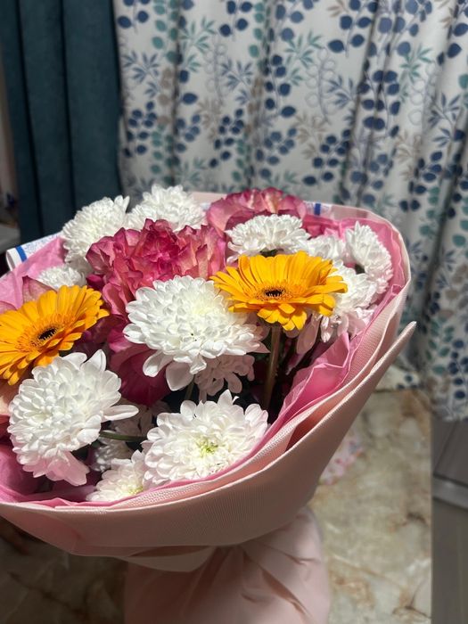 Сегодняшние цветы.Букеты ассорти