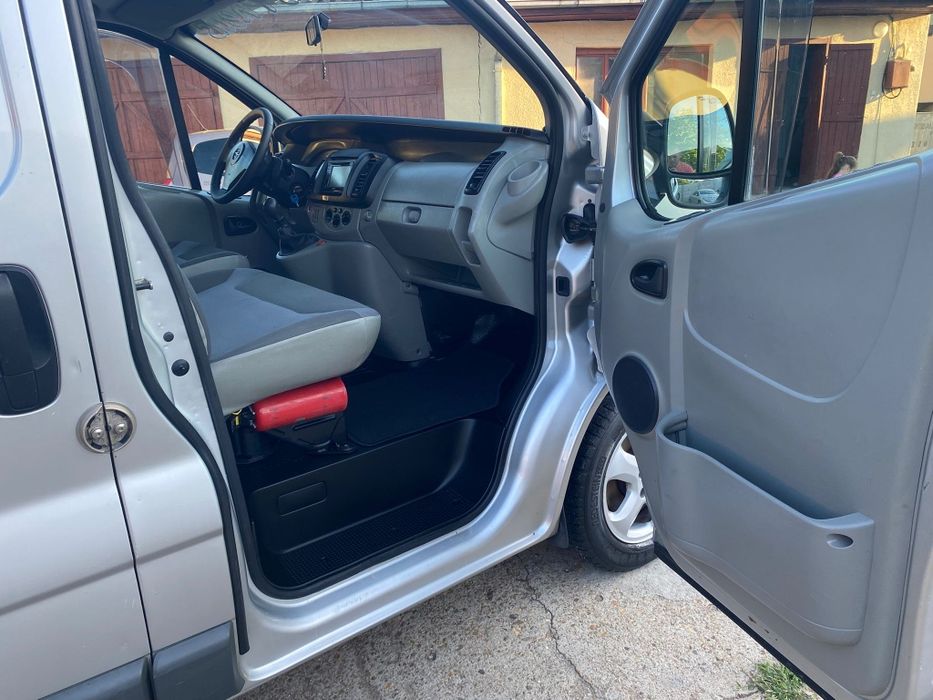 Opel Vivaro  -Clima-