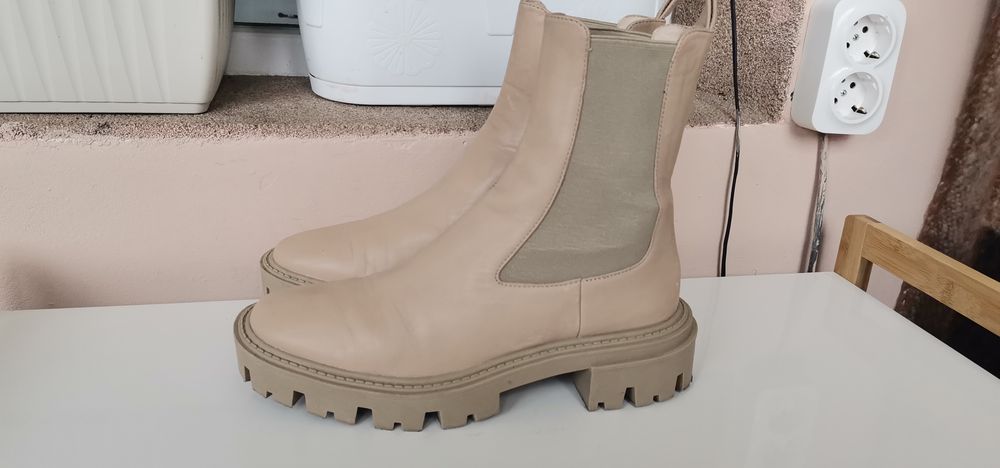 Дамски ботуши Zara 38н.Естествена кожа