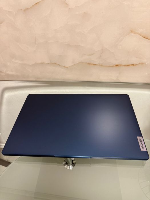 Lenovo 82XQ - Ryzen 5 7520U / 8 DDR4 / SSD 512 - Nou Impecabil