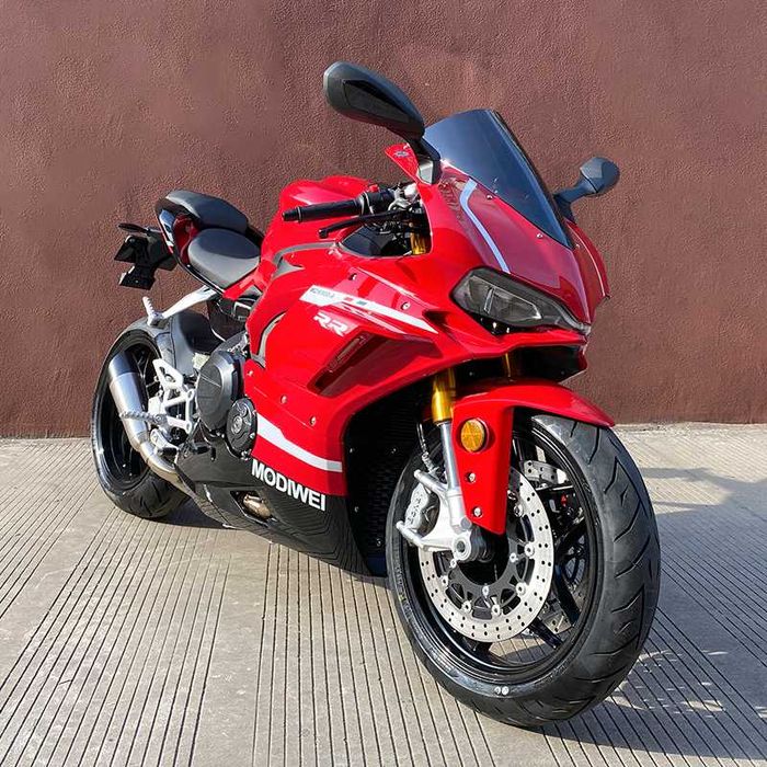 Новый спортбайк MODIWEI 800RR
